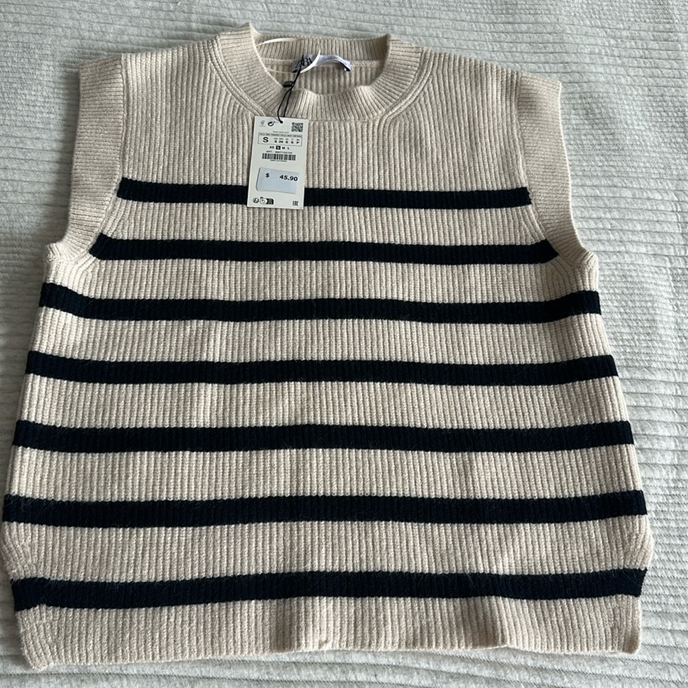 Striped Zara Vest size small